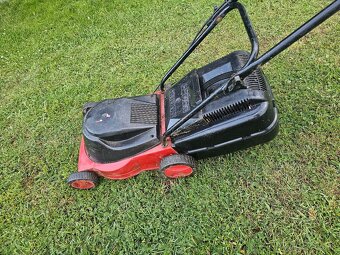 KOSACKA S KOSOM NA TRAVU 1600W - 3