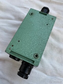 Koncový spínač / prepínač VEB ESR Elgero, typ K 2804 - 3