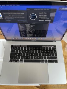 MacBook Pro 15 touchbar (2019) i7 2,6GHz, 16GBram, 256GBssd - 3