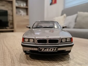 1:18 BMW 7 E38 - 3