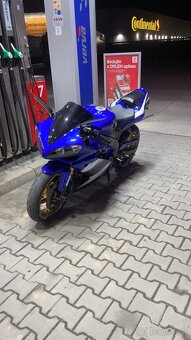Yamaha R1 2008 - 3