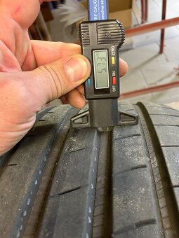 Goodyear 245/45 R18 letné - 3