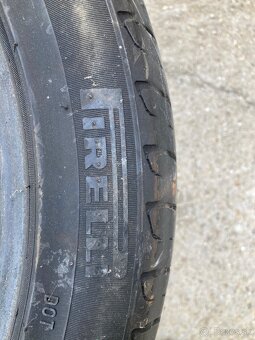 225/45R17 - 3