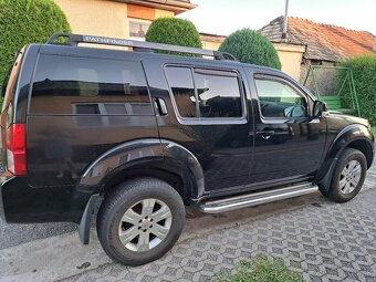 Nissan Pathfinder Diesel - 3