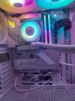 Ryzen 7 9800X3D, 32GB DDR5, 1TB SSD, 850W bez GPU - 3