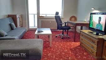 1,5-izb. Byt (47,5 m2). Loggia (4,5 m2)- Spálňa -Výťah. - 3