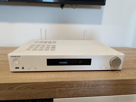 Predám stereo 2.1 AV  receiver Onkyo TX L20D - 3