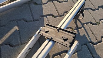 Nosic bicyklov na strechu - 3