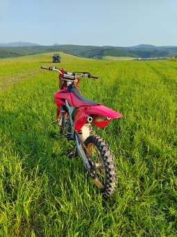Hodna CRF 250 R 2008 (karburátor) - 3