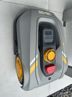 Na predaj Robotická kosačka LandXcape na 600m2 - 3