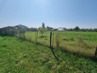 Nízka cena - stavebný pozemok - Hurbanovo - 450m2 - 3