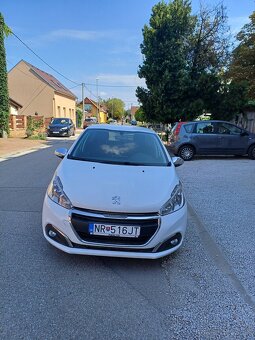 Peugeot 208 vo výbave - 3