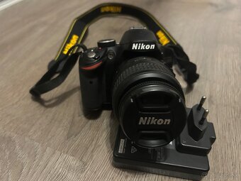Nikon 320 - 3