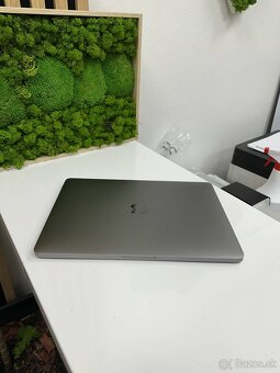 Apple MacBook Pro 13″ (2017) - 3