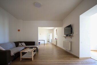 5-izbový rodinný dom - Hontianske Moravce - 3