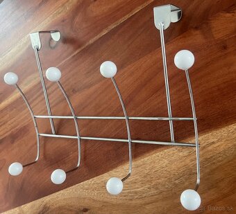 Kovový vešiak na dvere - 3