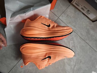 NIKE vomero zoom bezecke tenisky - 3