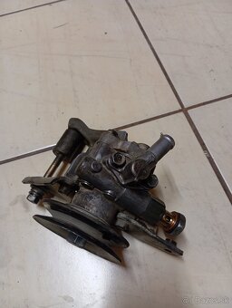 Servo čerpadlo Nissan patrol y61 2.8 - 3