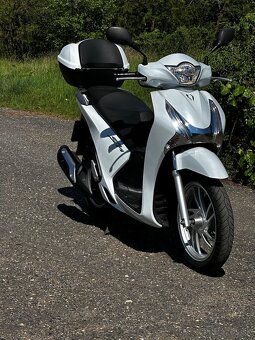 Predám skúter Honda SH 125 ABS 2013 8500km - 3