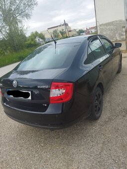 Skoda Rapid 1.2 tsi,cierna metaliza - 3