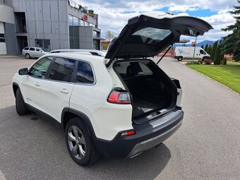 Jeep Cherokee - 3