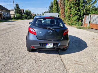 Mazda 2 1.3i - 3