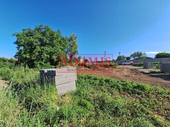 Predám pekný stavebný pozemok 820m2 Bohdanovce, projekt,všet - 3