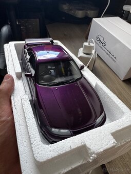 Nissan R33 Skyline 1:18 - 3