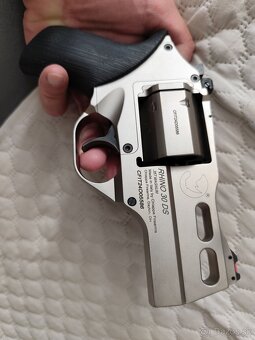 Revolver Chiappa Rhino 3" Chrome - 3