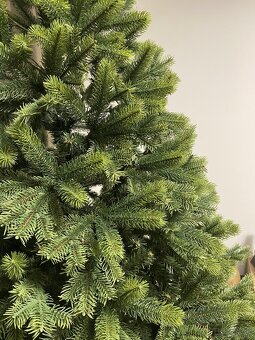 Vianočný stromček smrek 3D - 3