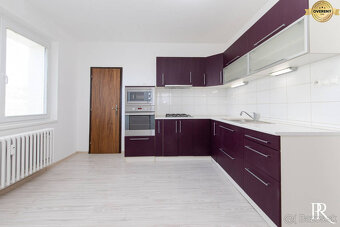 3-IZB.BYT S ÚŽASNÝMI VÝHĽADMI NA DUBNICU, 68m2, POD HÁJOM - 3