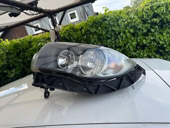 BMW e82 e87 predne svetla - 3