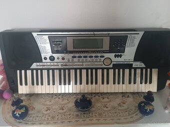YAMAHA PSR-550 - 3