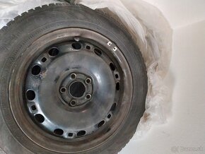 Zimne pneu disky plechove + puklice 185/60R15 - 3