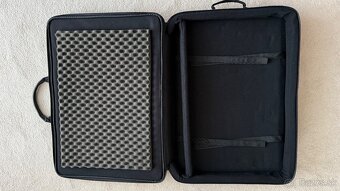 NUMARK Bag na konzolu - 3