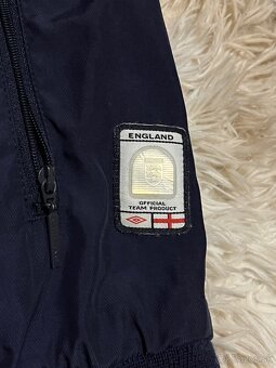 Šuštiakova bunda Umbro Anglicko - 3
