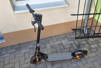 Elektrická kolobežka Ninebot Kickscooter F40E - 3