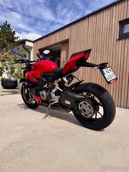 Ducati Streetfighter V2 - 3