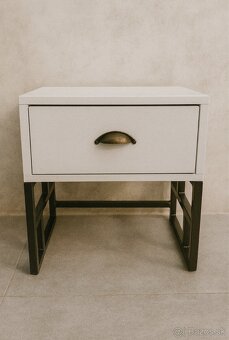 Nočny stolik - 3