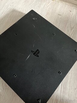 Playstation 4 pro - 3