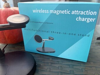 Bezdrôtová nabíjačka pre smartfón 3 v 1 (nová) - 3