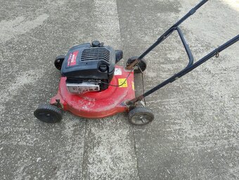 Benzínová kosačka MTD - 3