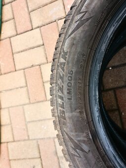 Bridgestone 205/55 r17 zimné - 3
