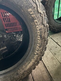 265/65 R17 BF Goodrich - 3