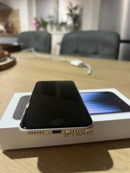 Predám IPhone SE 2022 - 3