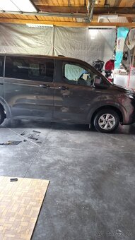 Predam Ford Turneo Custom - 3