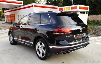 VW Touareg 3.0 TDI 193 kW R-Line Executive Edition - 3