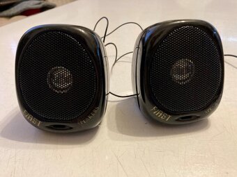 Predám reproduktory k PC alebo walkman - 3