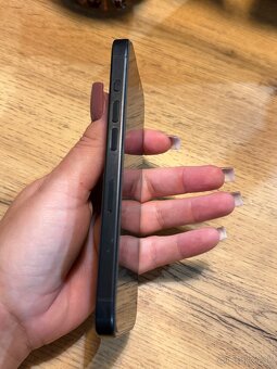 iPhone 15 PRO - 256G - v záruke - 3