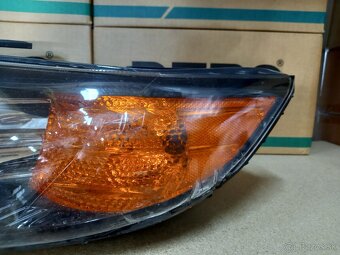 Predne svetlo kia sorento 2009 do 2015 poškodené - 3